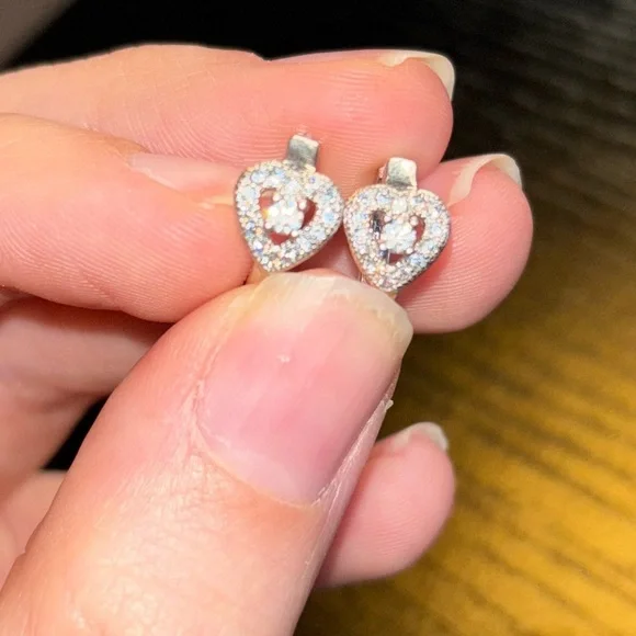 earrings - Picture 2 of 3